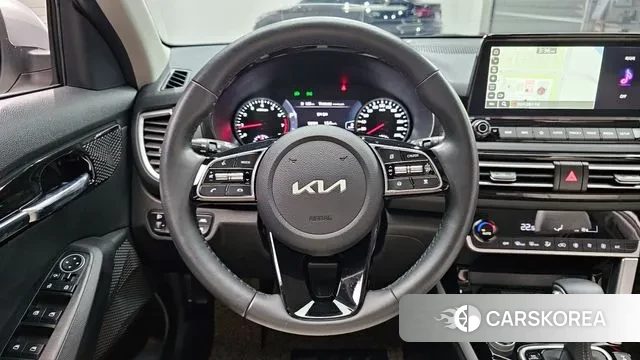 Kia Seltos 2022 Белый из Кореи, фото 4