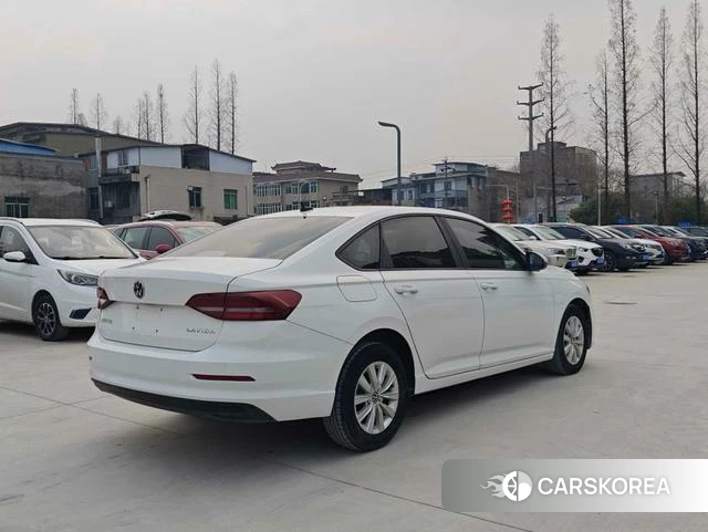 Volkswagen Lavida 2022 Белый из Китая, фото 4