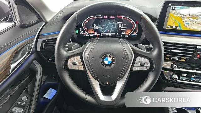 BMW 5 Series (G30) 2023 Серый из Кореи, фото 4