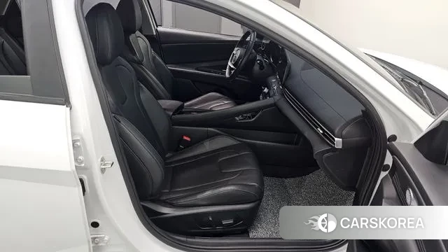 Hyundai Avante Hybrid (CN7) 2022 Белый из Кореи, фото 4