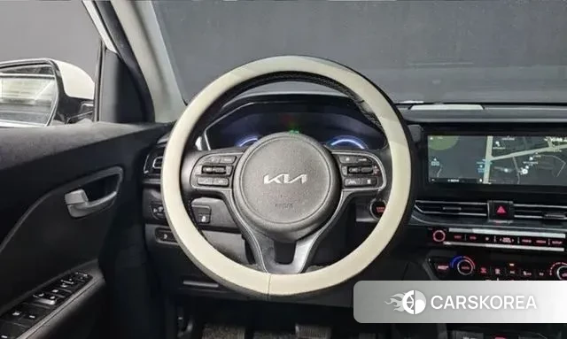 Kia Niro Plus 2022 Белый из Кореи, фото 4