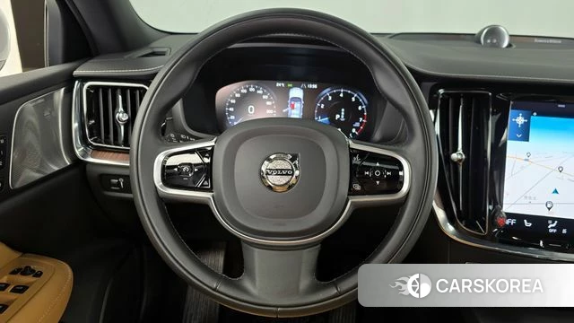 Volvo S60 3rd generation 2021 Белый из Кореи, фото 4