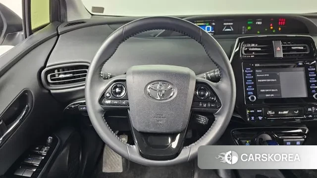 Toyota Prius 4th Generation 2021 Белый из Кореи, фото 4