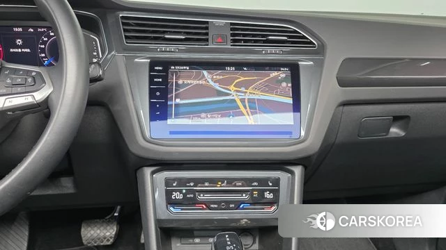 Volkswagen Tiguan second Generation 2023 Белый из Кореи, фото 4
