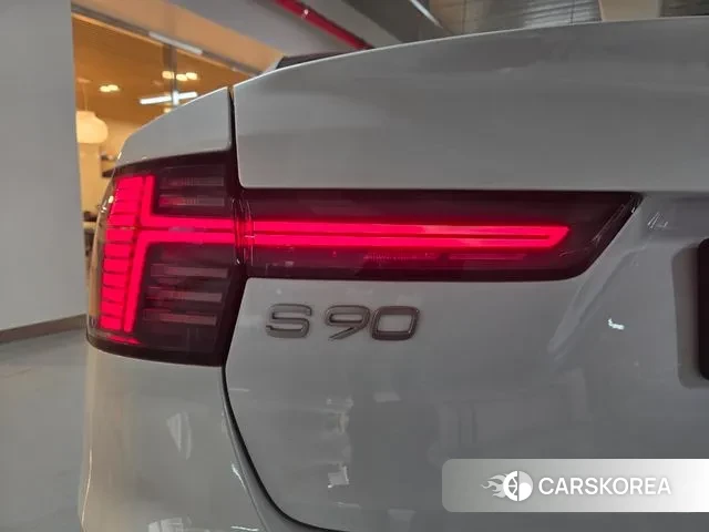 Volvo S90 2025 Белый из Кореи, фото 4