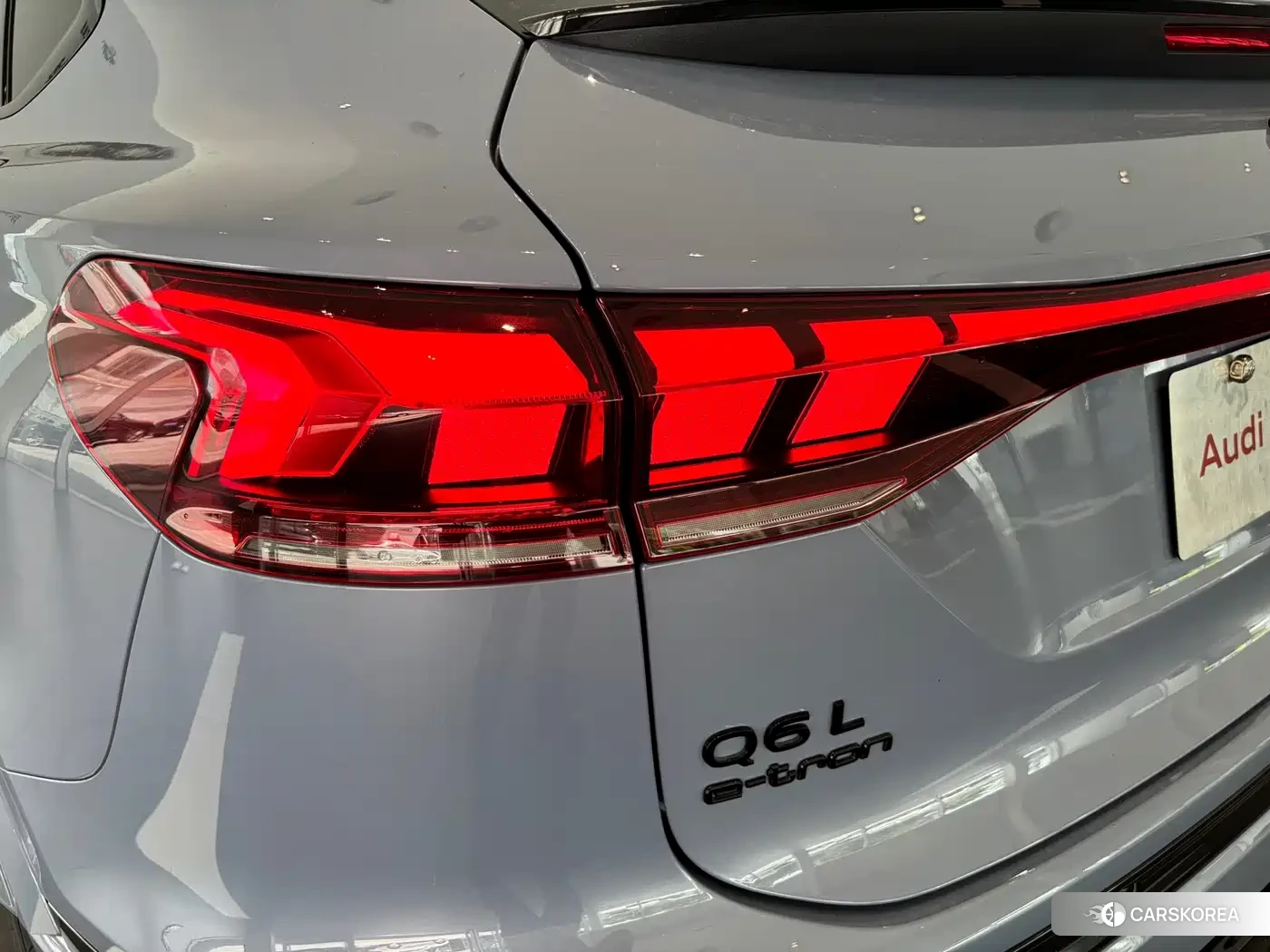 Audi Q6L Sportback e-tron 2025 Red/purple из Китая, фото 4