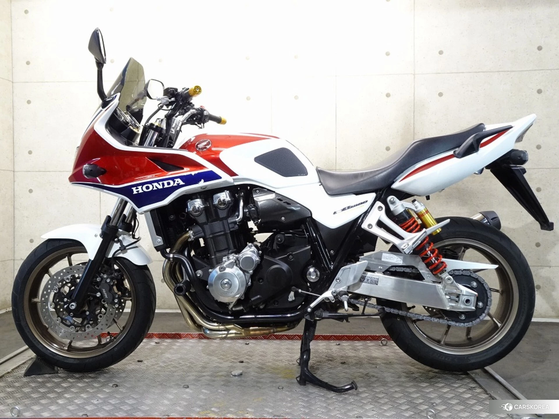 Проданный Honda CB1300SF BOLDOR ABS id 3950288 из Японии