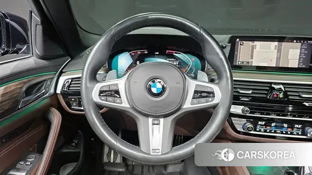 BMW 5 Series (G30) 2019 Черный из Кореи, фото 4