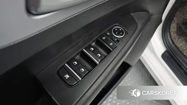 Kia The New K3 2nd generation 2021 Белый из Кореи, фото 4