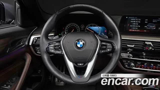 BMW 5 Series (G30) 2018 Серебристо-серый из Кореи, фото 4