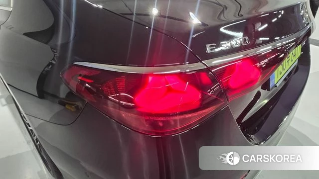 Mercedes-Benz E-Class W214 2025 Черный из Кореи, фото 4