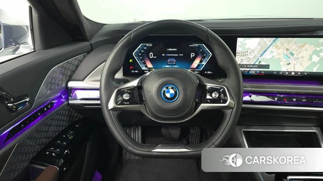 BMW i7 (G70) 2023 Светло-серебряный цвет из Кореи, фото 4