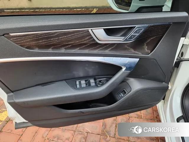 Audi A6 (C8) 2020 Белый из Кореи, фото 4