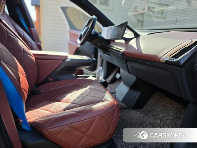 BMW iX 2023 Жемчужный цвет из Кореи, фото 4