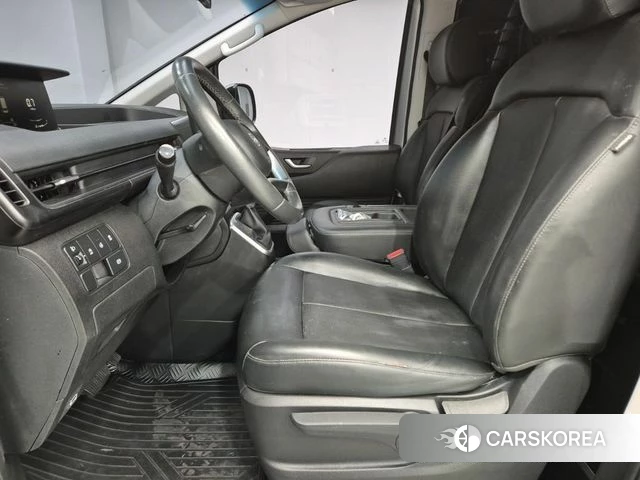 Hyundai Staria 2021 Серебряный из Кореи, фото 4