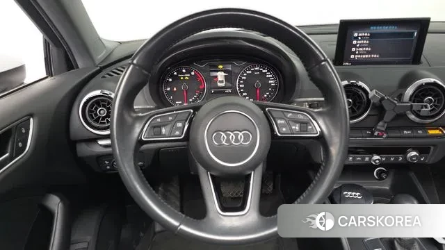 Audi New A3 2018 Белый из Кореи, фото 4