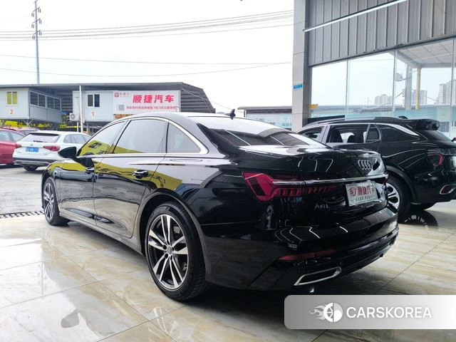 Audi A6L 2021 Черный из Китая, фото 4