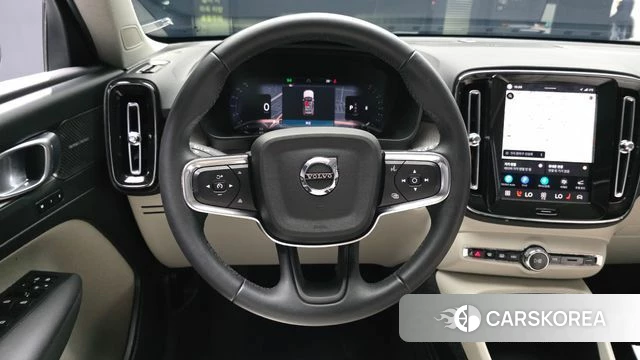 Volvo XC40 2025 Черный из Кореи, фото 4