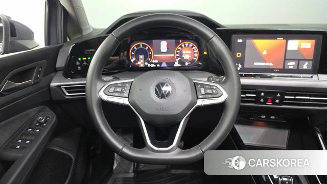 Volkswagen Golf 8th Generation 2023 Серый из Кореи, фото 4