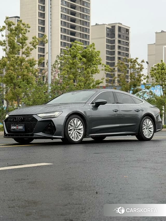 Audi A7 2021 Темно-серый из Китая, фото 4