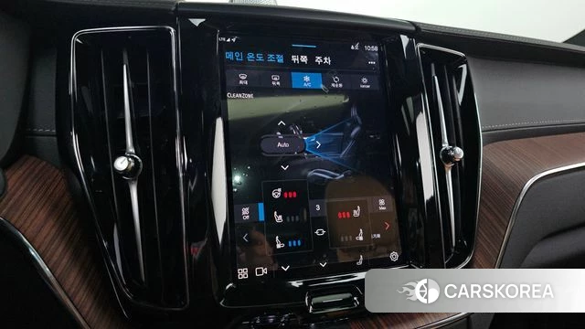 Volvo XC60 second Generation 2025 Белый из Кореи, фото 4