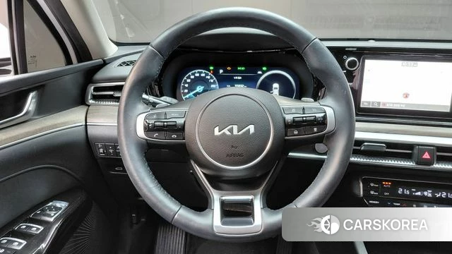 Kia K5 3rd generation 2023 Белый из Кореи, фото 4