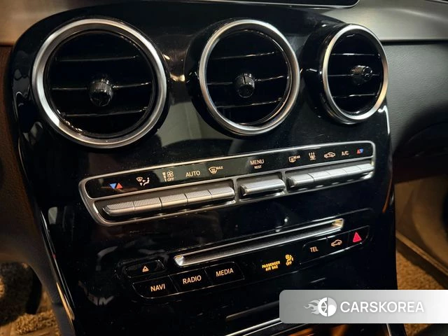 Mercedes-Benz GLC-Class X253 2019 Белый из Кореи, фото 4