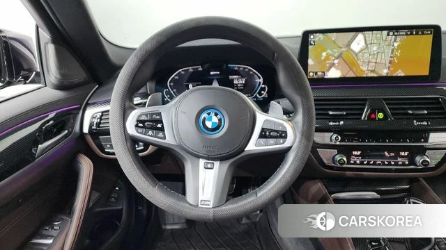 BMW 5 Series (G30) 2022 Черный из Кореи, фото 4