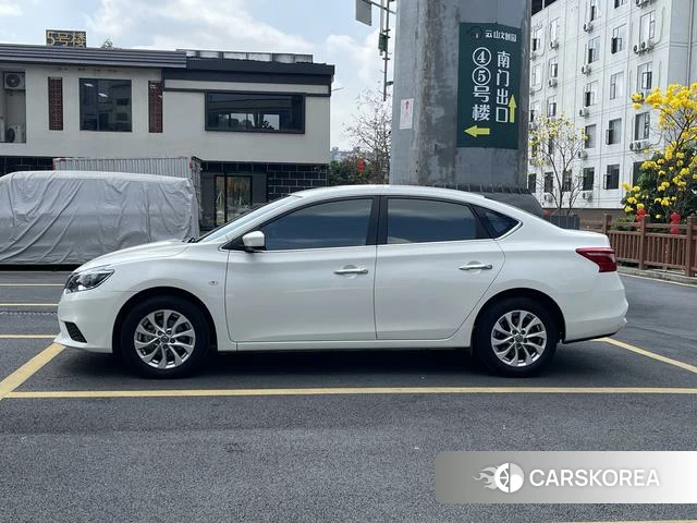 Nissan Xuan Yi 2023 Белый из Китая, фото 4