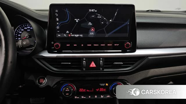 Kia The New K3 2nd generation 2021 Белый из Кореи, фото 4