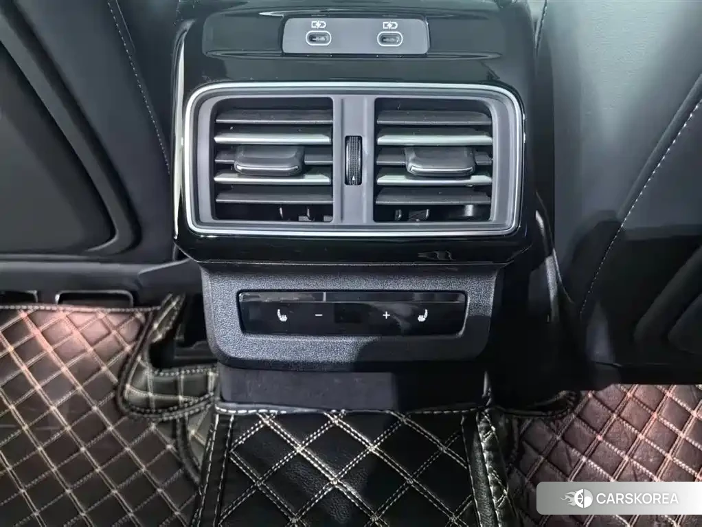 Audi Q5L 2026 Зеленый из Китая, фото 4