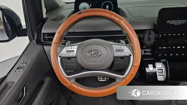Hyundai Staria 2023 Черный из Кореи, фото 4