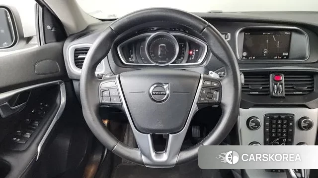 Volvo V40 Cross-Country 2018 Белый из Кореи, фото 4
