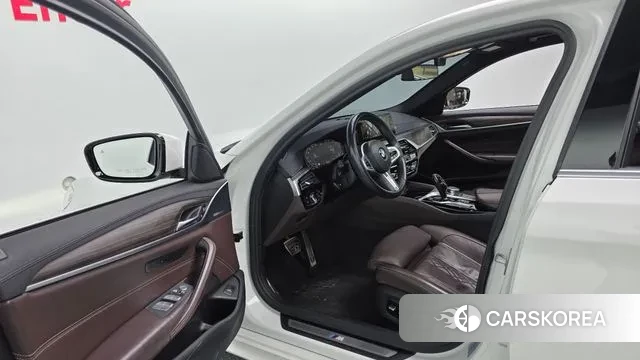 BMW 5 Series (G30) 2020 Белый из Кореи, фото 4