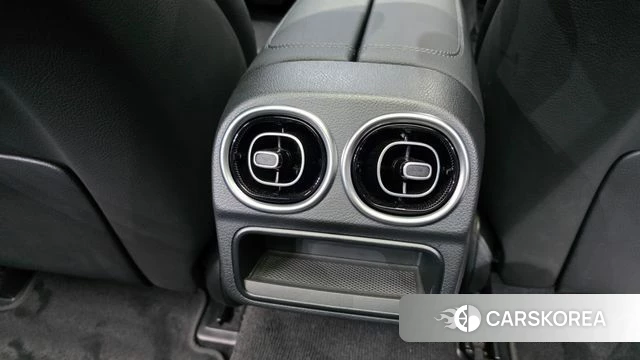 Mercedes-Benz C-Class W206 2025 Черный из Кореи, фото 4