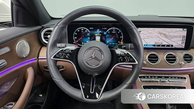 Mercedes-Benz E-Class W213 2023 Белый из Кореи, фото 4