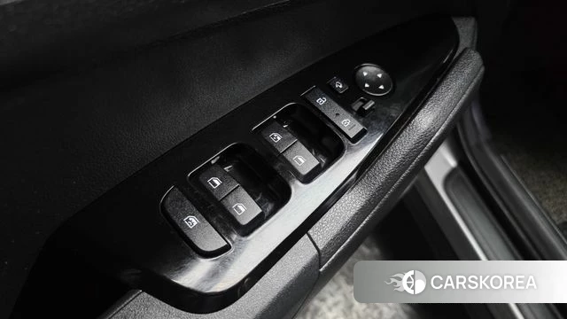 Kia Sportage 5th Generation Hybrid 2023 Серый из Кореи, фото 4