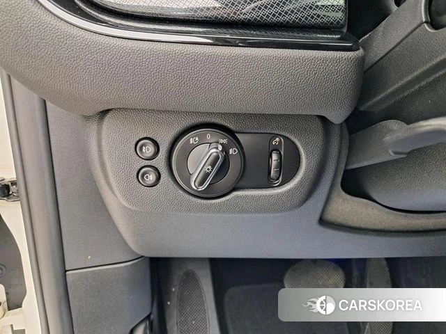 Mini Cooper Clubman 2022 Белый из Кореи, фото 4