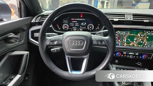 Audi Q3 (F3) 2022 Серый из Кореи, фото 4