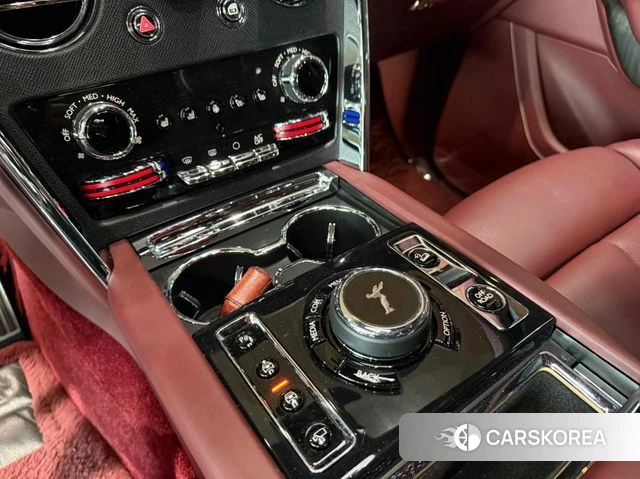 Rolls-Royce Cullinan 2021 Песочный из Кореи, фото 4