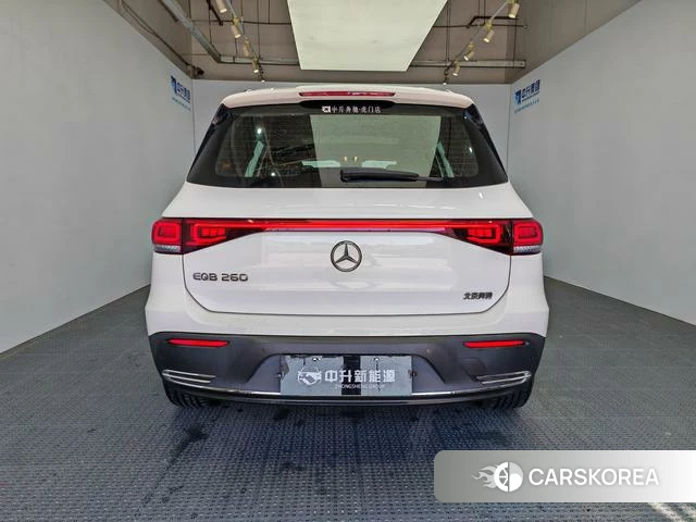 Mercedes-Benz EQB 2023 Белый из Китая, фото 4