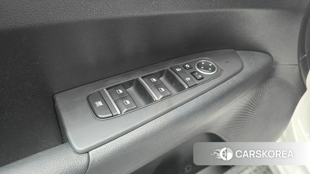 Kia The New K3 2nd generation 2023 Белый из Кореи, фото 4
