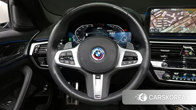 BMW 5 Series (G30) 2021 Белый из Кореи, фото 4