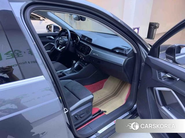 Audi Q3 2023 Темно-серый из Китая, фото 4