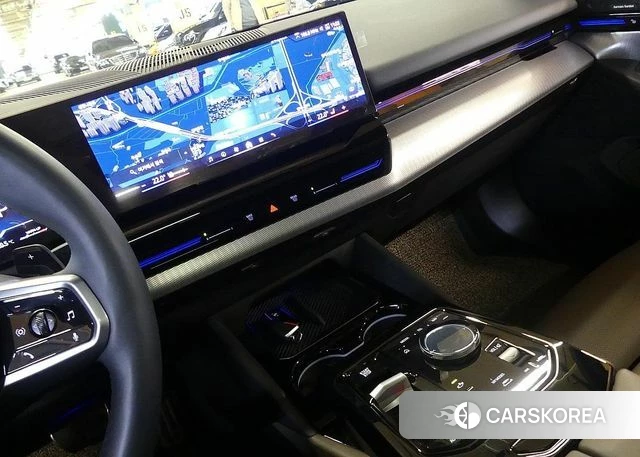 BMW 5 Series (G60) 2024 Серебристо-серый из Кореи, фото 4