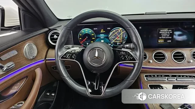 Mercedes-Benz E-Class W213 2022 Белый из Кореи, фото 4