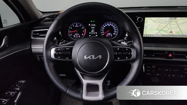 Kia K5 3rd generation 2023 Белый из Кореи, фото 4