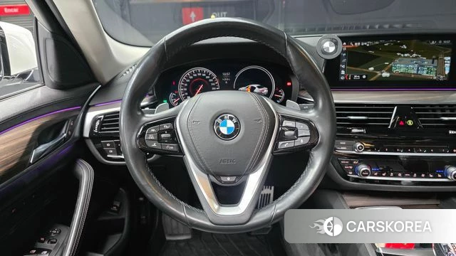 BMW 5 Series (G30) 2018 Белый из Кореи, фото 4