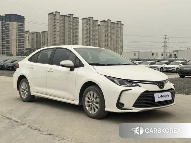 Toyota Corolla 2024 Белый из Китая, фото 4