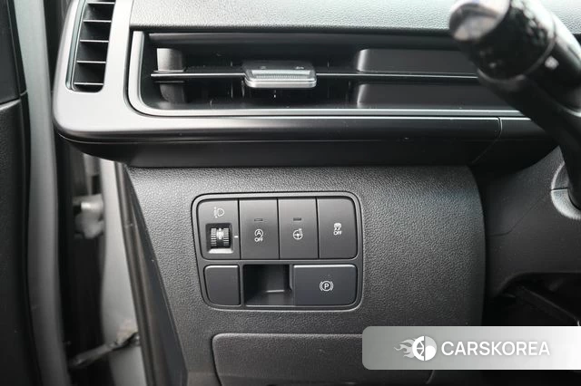 Hyundai Staria 2021 Серебристо-серый из Кореи, фото 4